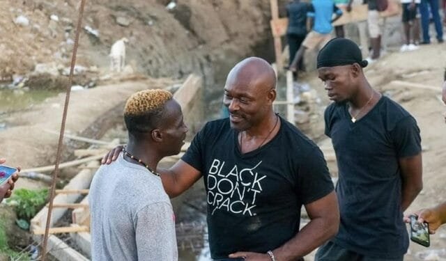 Canal sur la rivière Massacre : Jimmy Jean-Louis visite les travaux de construction
