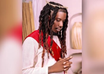 PIC 257 se glisse dans la peau de Jésus pour ses 33 Ans