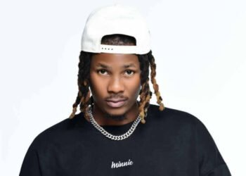 "Stand By": Toby Anbakè se livre dans un hommage émouvant à son ami MechansT