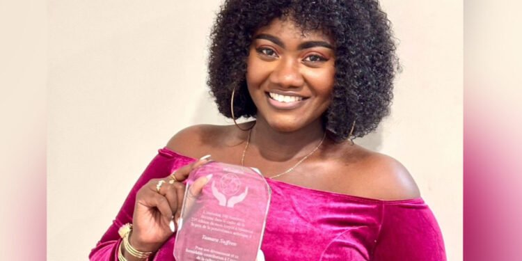 Tamara Suffren remporte le prix "Persévérance Artistique" au mois créole à Montréal